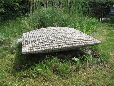 Muschelkalkstein, ca. 30 x 100 x 100 cm